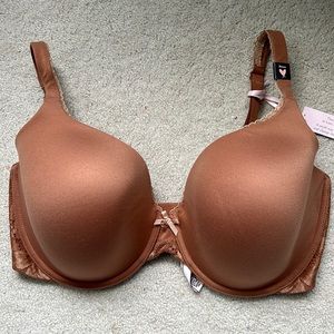 Brown bra from Victoria Secret and it’s a 36DDD
